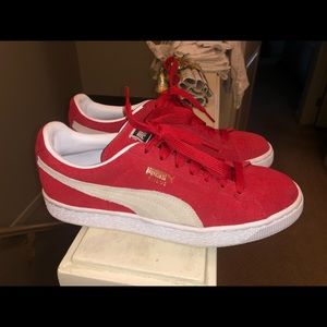 Red suede classic sneakers